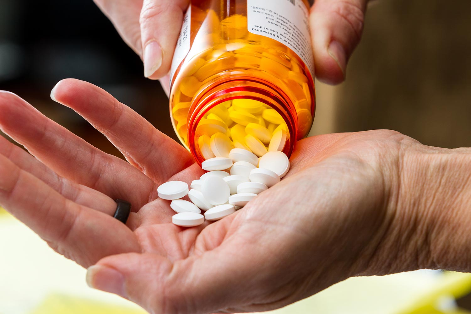 Menyelami Krisis Opioid: Dampak dan Solusi yang Diperlukan